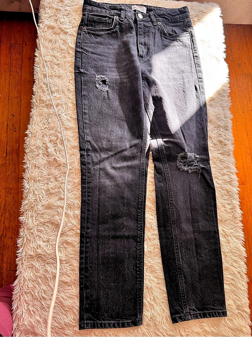 Zara High Rise Mom Fit Distressed Jeans Black Waist 30
